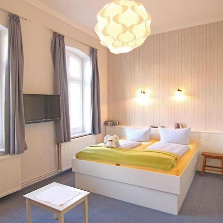 Hotel Kapitaenshaus-Lassen-Zimmer-Amistad Westerland Zewnętrze zdjęcie